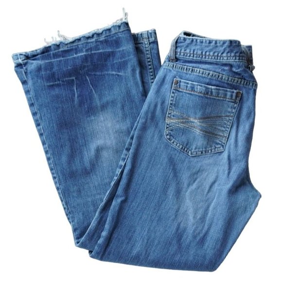 Maurices Jeans Womens Size 11 / 12 Short Molli Flare Frayed Distressed - Picture 9 of 16